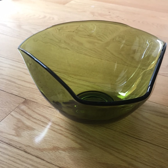 Vintage Anchor Hocking Olive Green Glass Serving Bowl - Picture 3 of 9